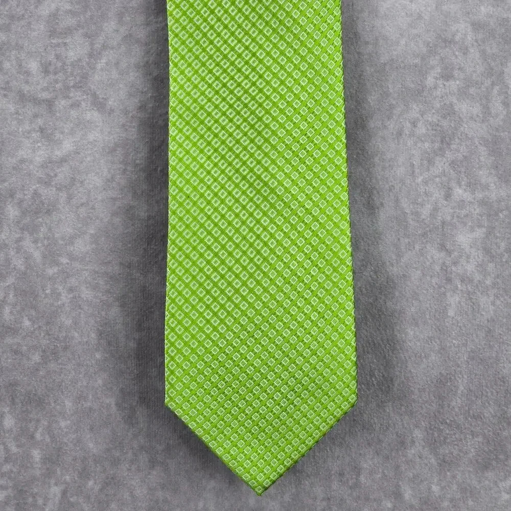 Croft & Barrow Green Plaid Geometric 100% Silk Men's Neck Tie NWOT